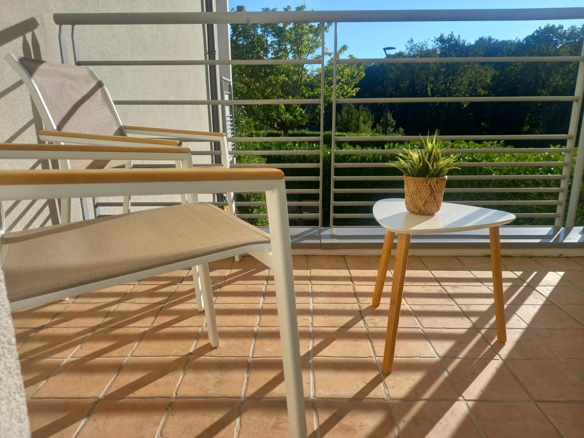 T2 De 56M2 - Geneve A 5 Min- Parking Prive Gratuit Apartment Сен-Жулиен-ан-Женевуа Екстериор снимка